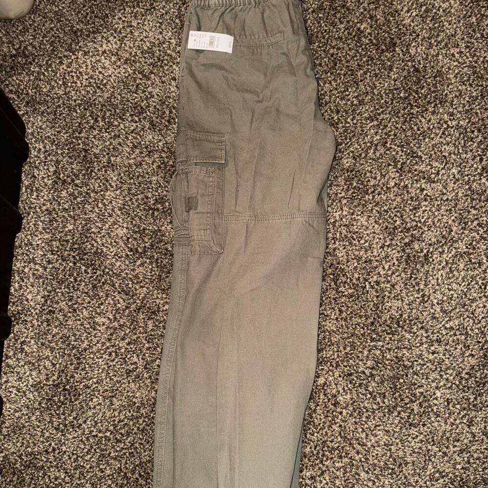 PacSun Gray Cargo Pants with Sturdy Cotton Blend